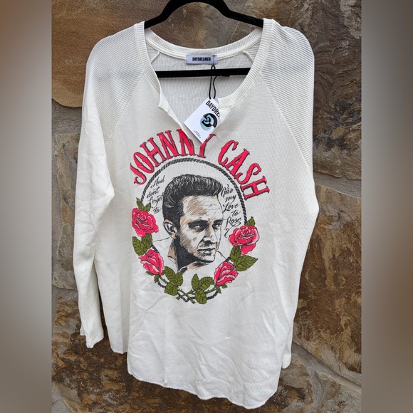 Daydreamer Women's Long Sleeve Johnny Cash Roses Thermal Tee Romantic NWT Cozy - Picture 2 of 10